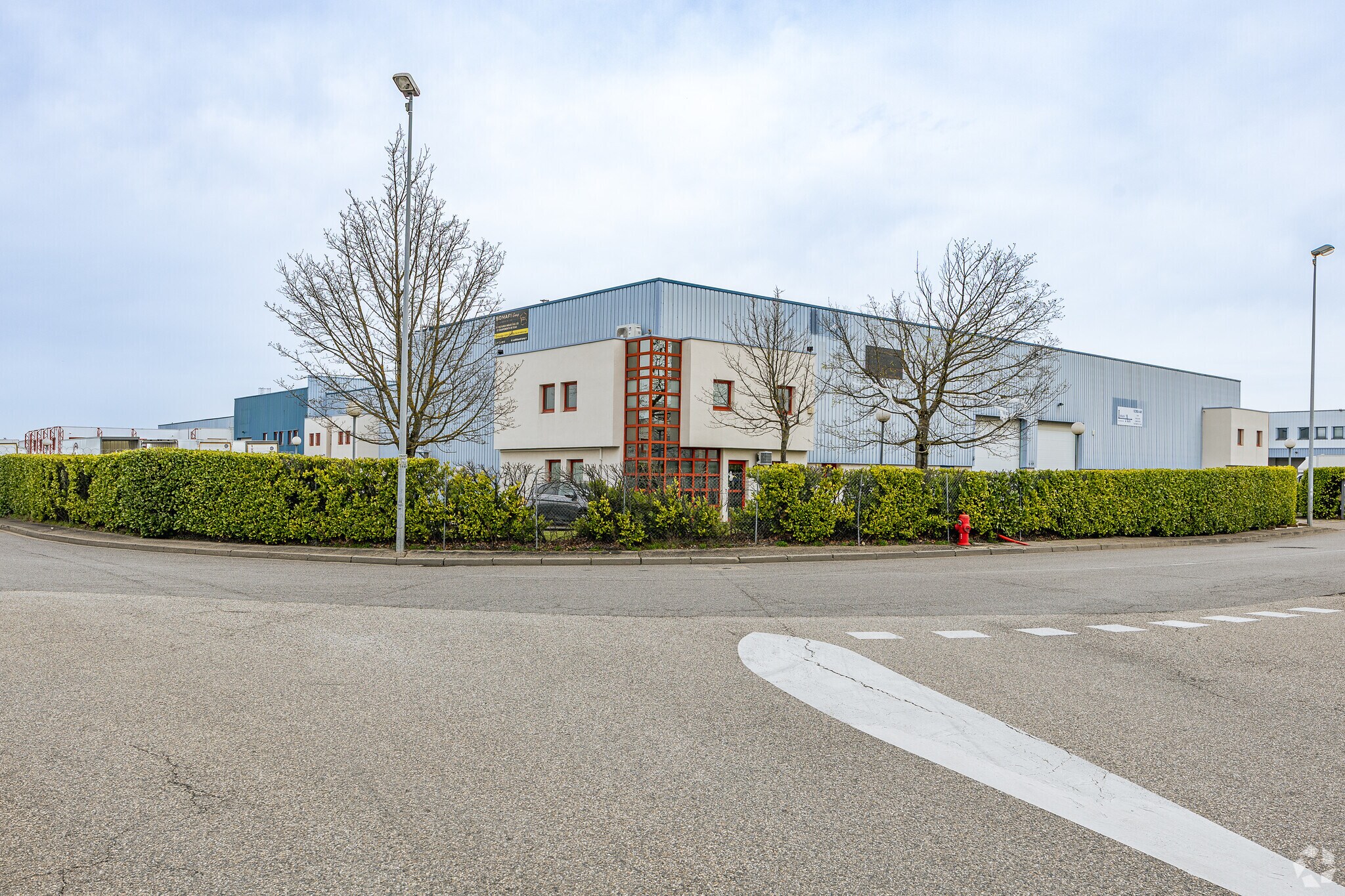 Flex in Genas for lease Primary Photo- Image 1 of 3