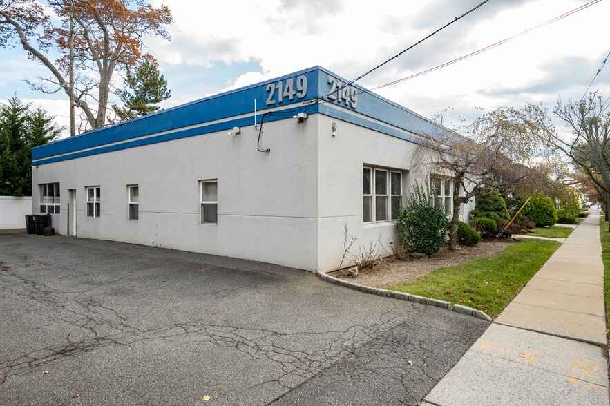 2149 Wantagh Ave, Wantagh, NY for sale - Building Photo - Image 3 of 30