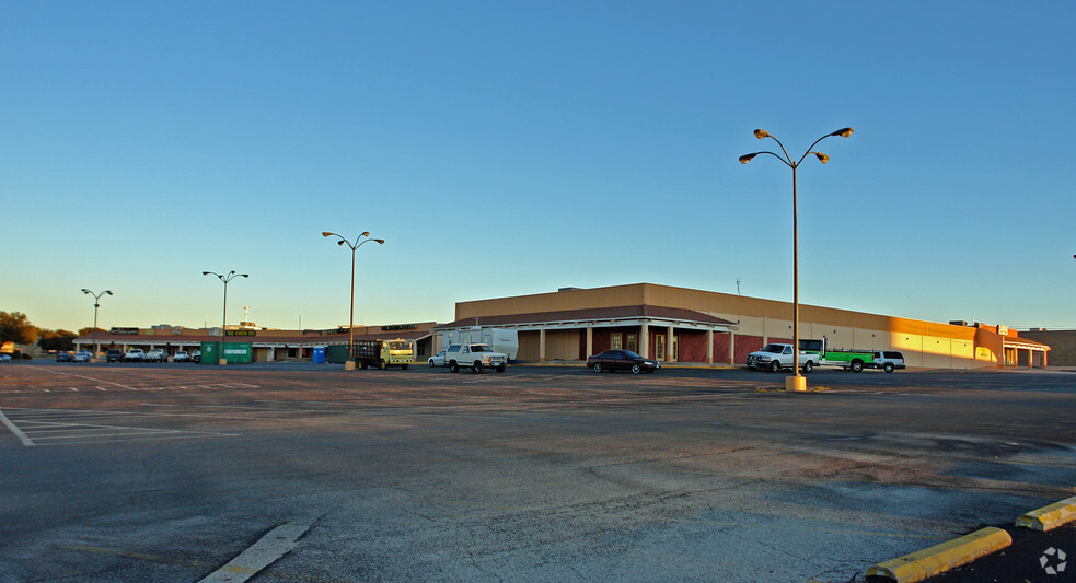 3524 Knickerbocker Rd, San Angelo, TX for lease - Building Photo - Image 2 of 11