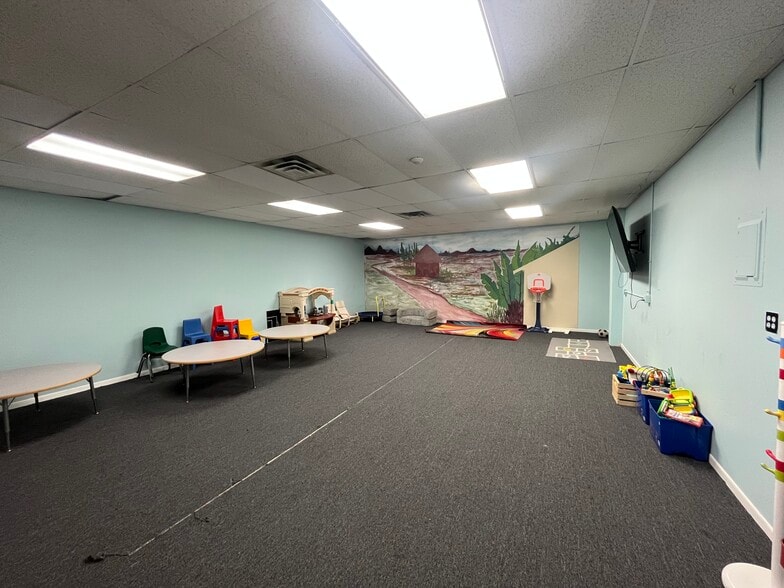 770 7th St E, Saint Paul, MN for sale - Building Photo - Image 2 of 9