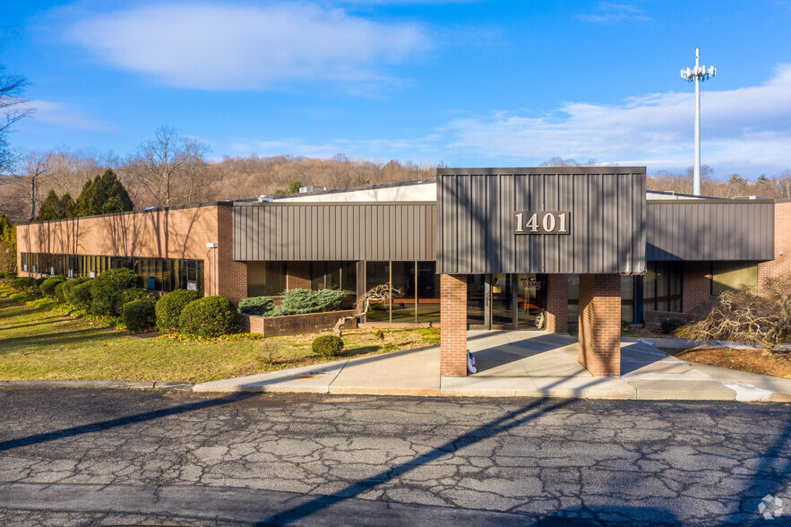 1401 Front St, Yorktown Heights, NY for sale - Primary Photo - Image 1 of 1