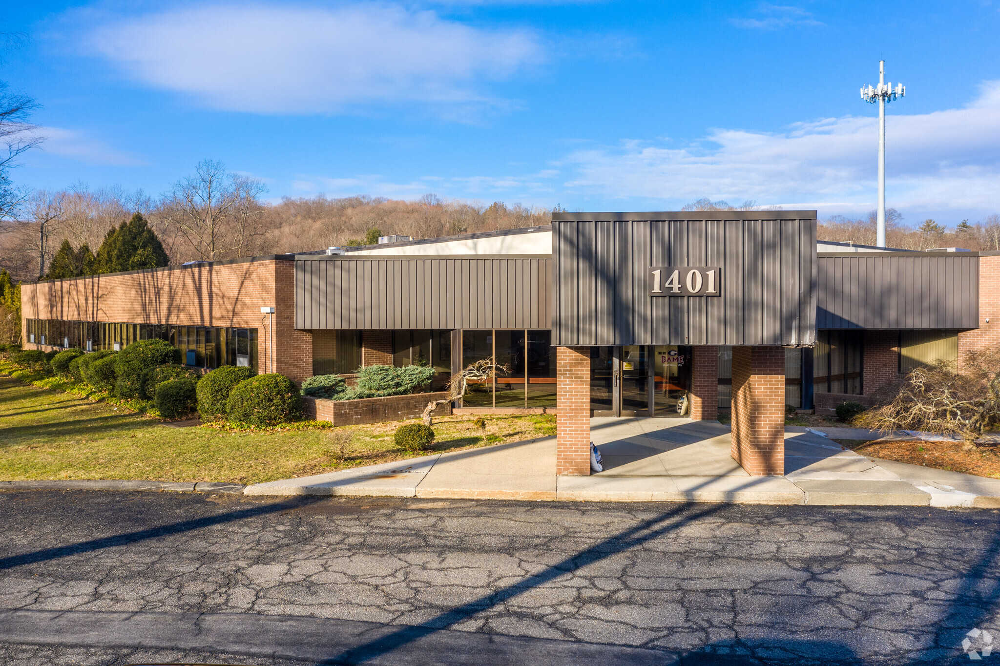 1401 Front St, Yorktown Heights, NY for sale Primary Photo- Image 1 of 1