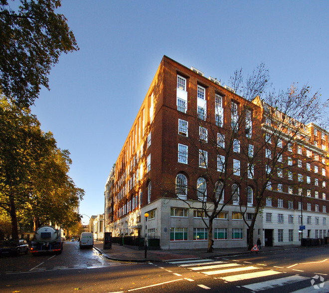 20-24 Tavistock Sq, London for lease - Building Photo - Image 2 of 5