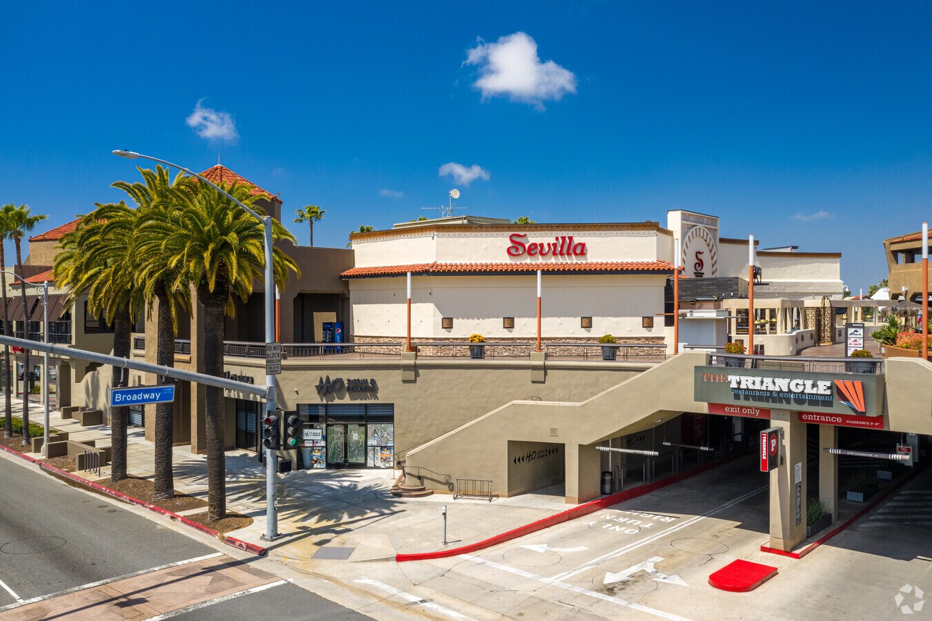 1870 Harbor Blvd, Costa Mesa, CA 92626 The Triangle