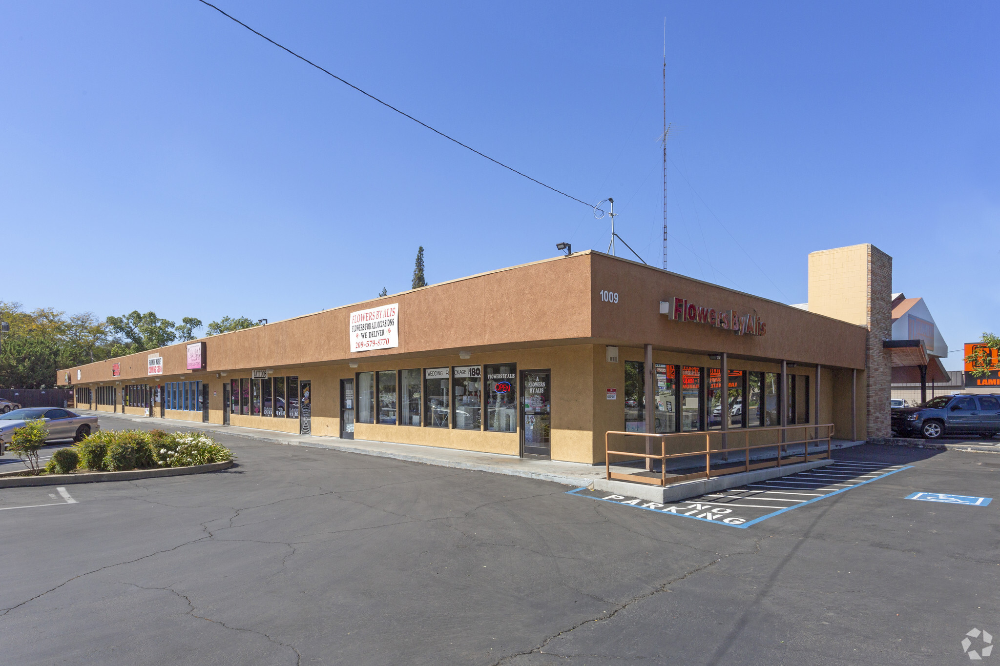 1021 McHenry Ave, Modesto, CA 95350 - Retail For Sale | LoopNet