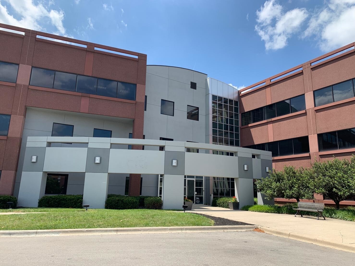 3435 Stelzer Rd, Columbus, OH 43219 Easton Office Building