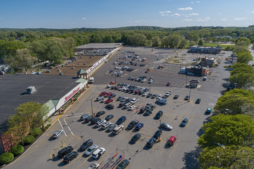 223 Lincoln Ave, Haverhill, MA for sale - Building Photo - Image 3 of 7