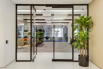 437 Madison Ave, New York, NY for lease Interior Photo- Image 2 of 10