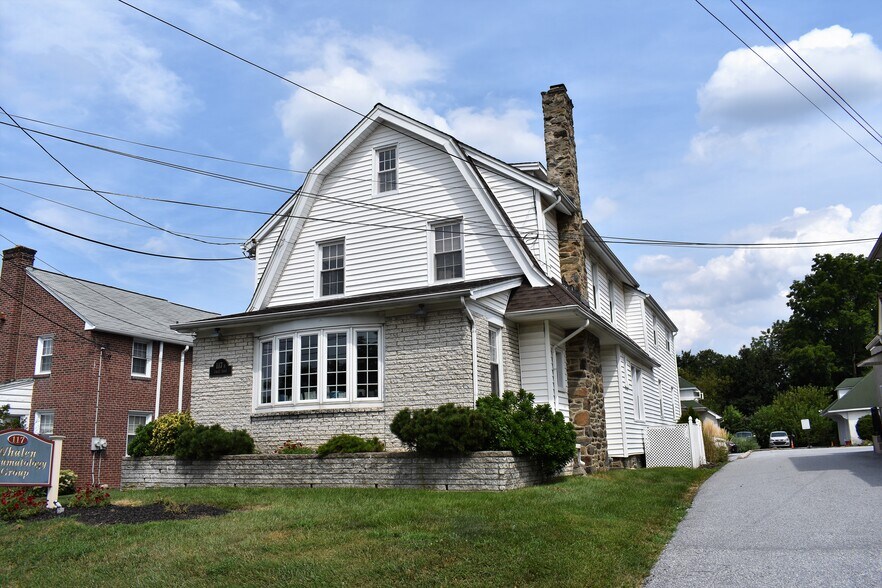 117 N Eagle Rd, Havertown, PA 19083