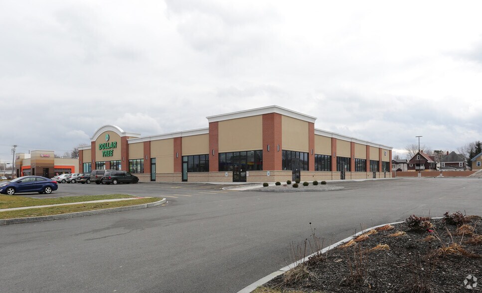 1001-1055 W Genesee St, Syracuse, NY for lease - Primary Photo - Image 1 of 17