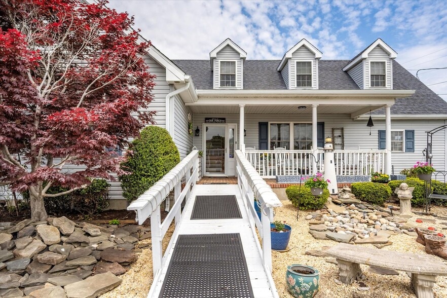 38967 Willow Ln, Fenwick Island, DE for sale - Building Photo - Image 1 of 27