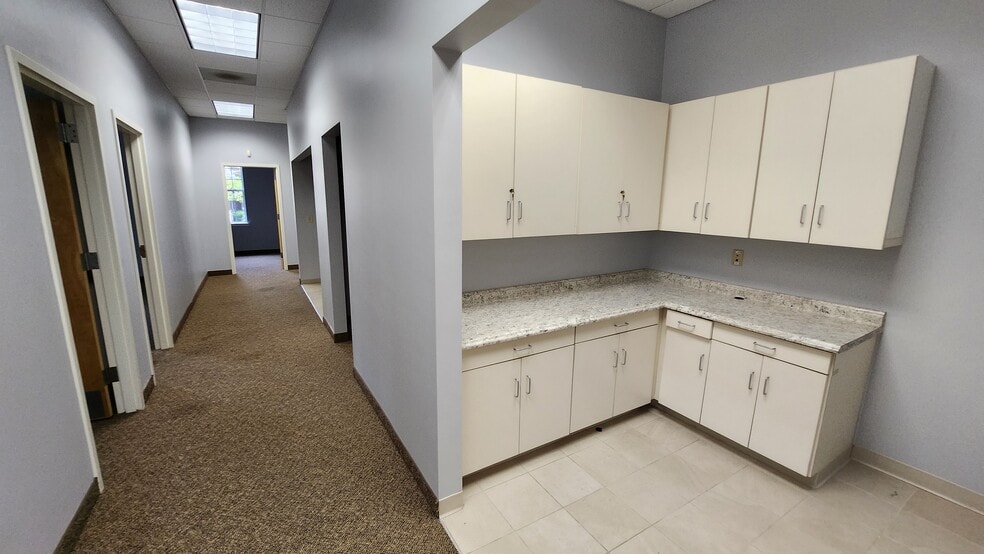 154 Dornach Way, Bermuda Run, NC for sale - Interior Photo - Image 3 of 4