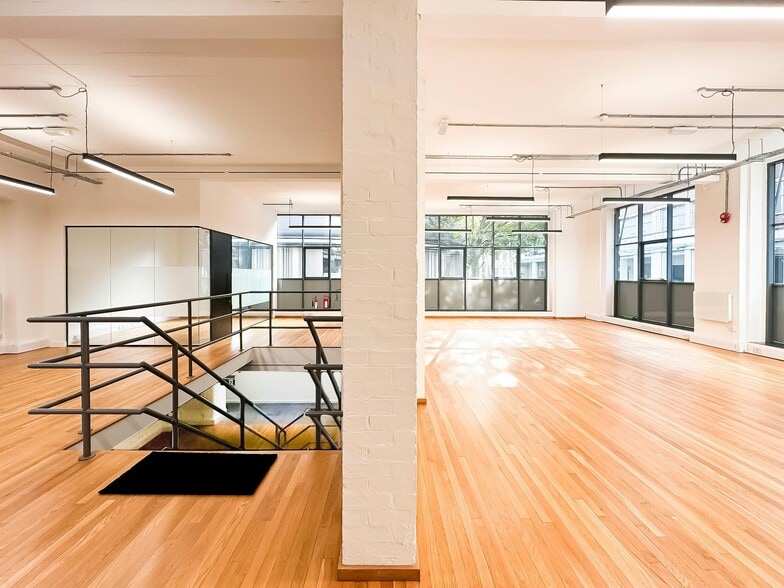 30 Gresse St, London for lease - Interior Photo - Image 1 of 19