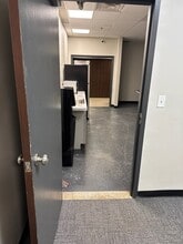 10078 E Kemper Rd, Montgomery, OH for lease Building Photo- Image 1 of 2