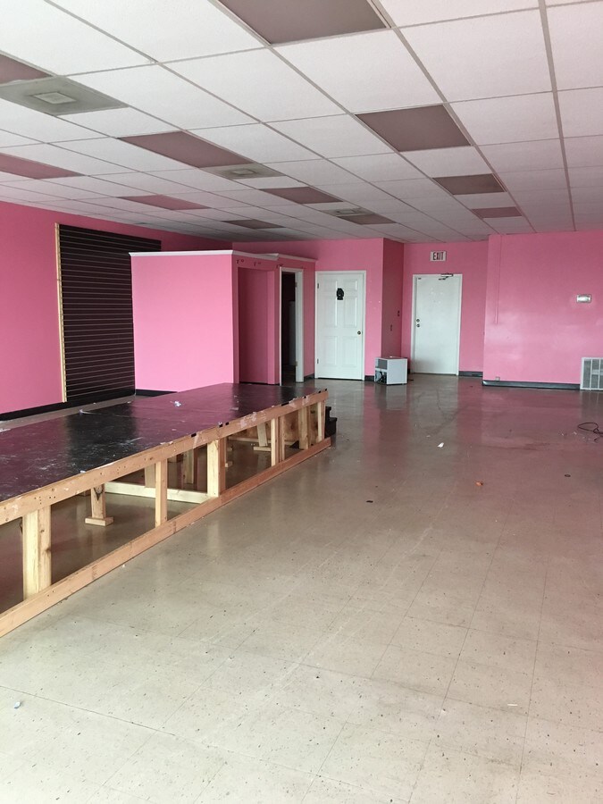 3001 Goodman Rd W, Horn Lake, MS 38637