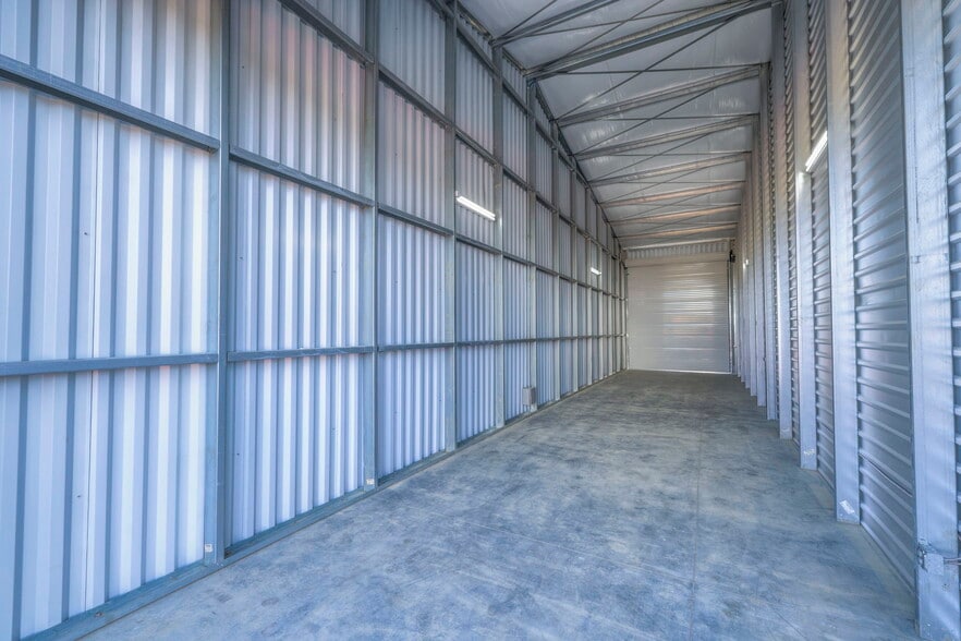 1901 E 173rd St, Belton, MO for lease - Building Photo - Image 3 of 7