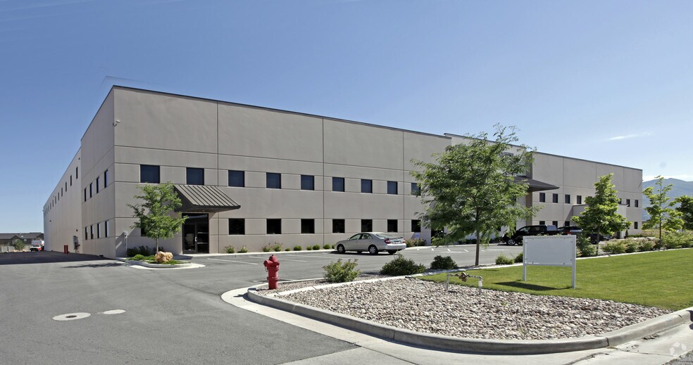 1894 W 2425 S, Woods Cross, UT 84087