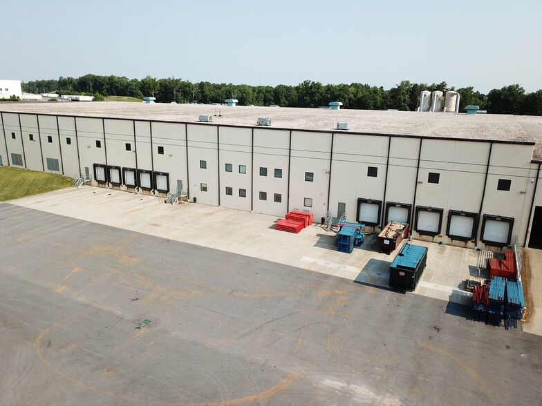 210 N Pendleton St, High Point, NC for lease - Building Photo - Image 3 of 5