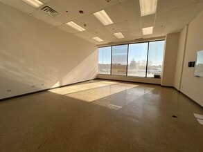 600 Town Center Rd, Matteson, IL for lease Building Photo- Image 2 of 5