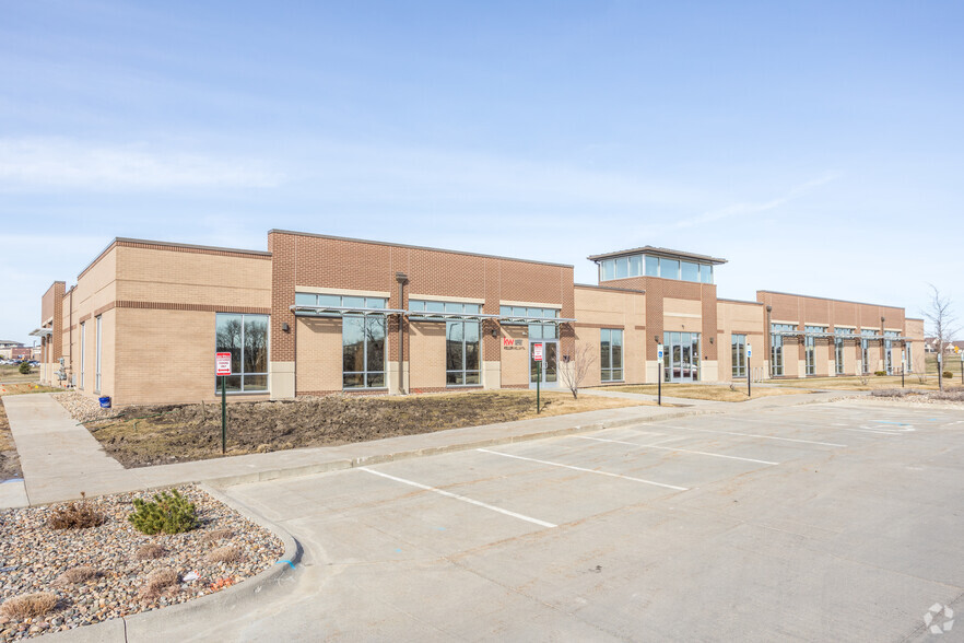 2325 SW State St, Ankeny, IA for lease - Primary Photo - Image 1 of 11