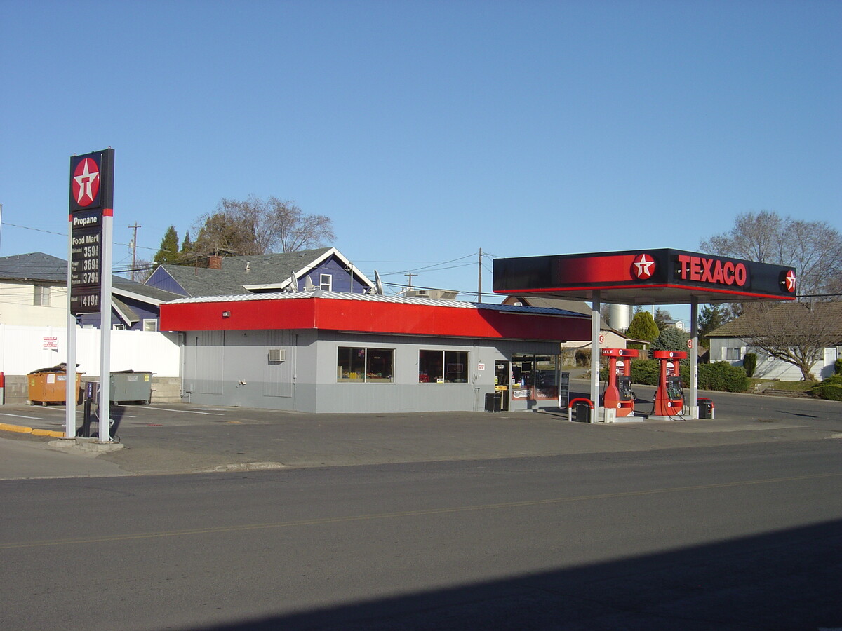 723 1st Ave Zillah  WA  98953 Retail for Sale LoopNet com