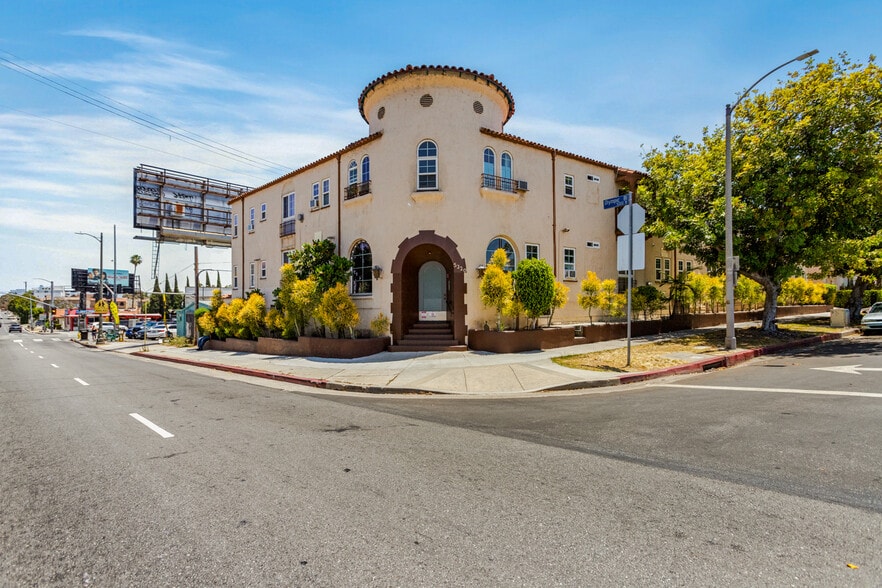5320 W Olympic Blvd, Los Angeles, CA for sale - Building Photo - Image 1 of 9
