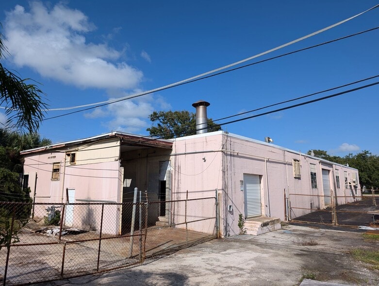 1245 16th St, Vero Beach, FL for sale - Building Photo - Image 2 of 13