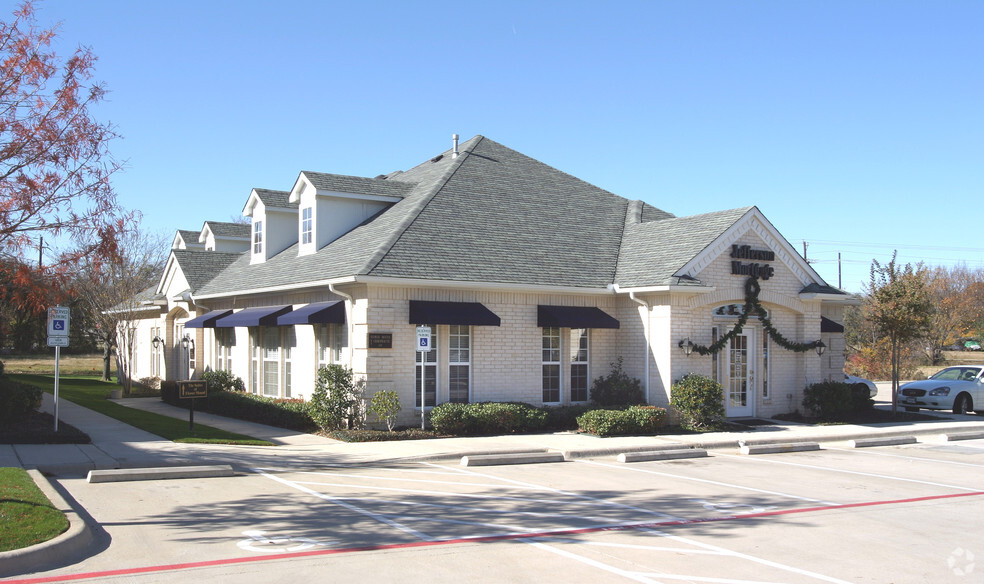 3131 Cross Timbers Rd, Flower Mound, TX for lease - Building Photo - Image 1 of 3