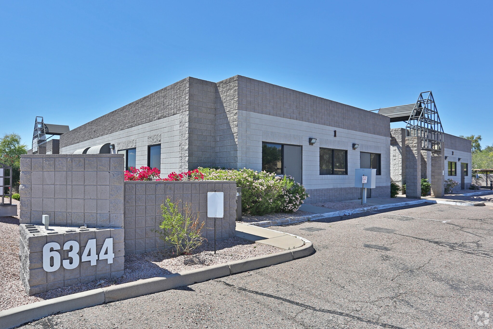 6344 E Broadway Rd, Mesa, AZ for lease Primary Photo- Image 1 of 101