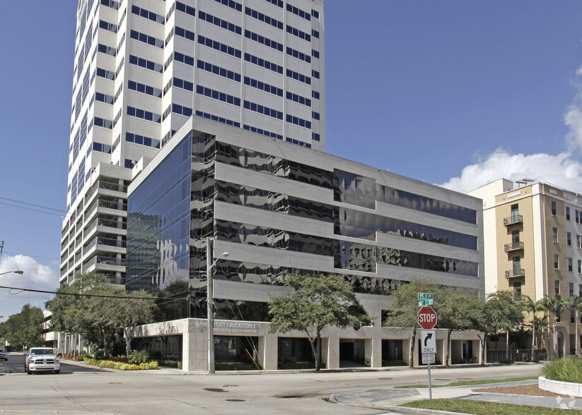 101 NE 3rd Ave, Fort Lauderdale, FL for lease - Building Photo - Image 1 of 10