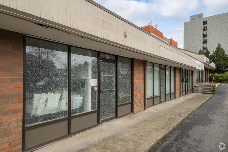 540 Northgate Way, Seattle, WA for lease - Building Photo - Image 3 of 4