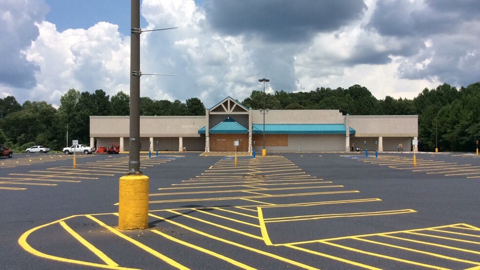 2120 HWY 19 N, Meridian, MS, 39307 Freestanding Property For Sale