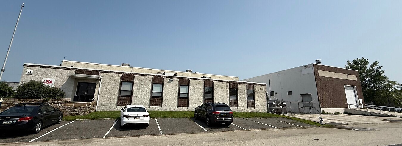 5 Horne Dr, Folcroft, PA for sale Building Photo- Image 1 of 11
