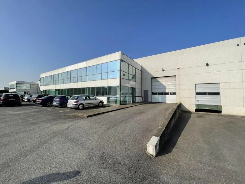 Flex in Chilly-Mazarin for lease - Building Photo - Image 2 of 14