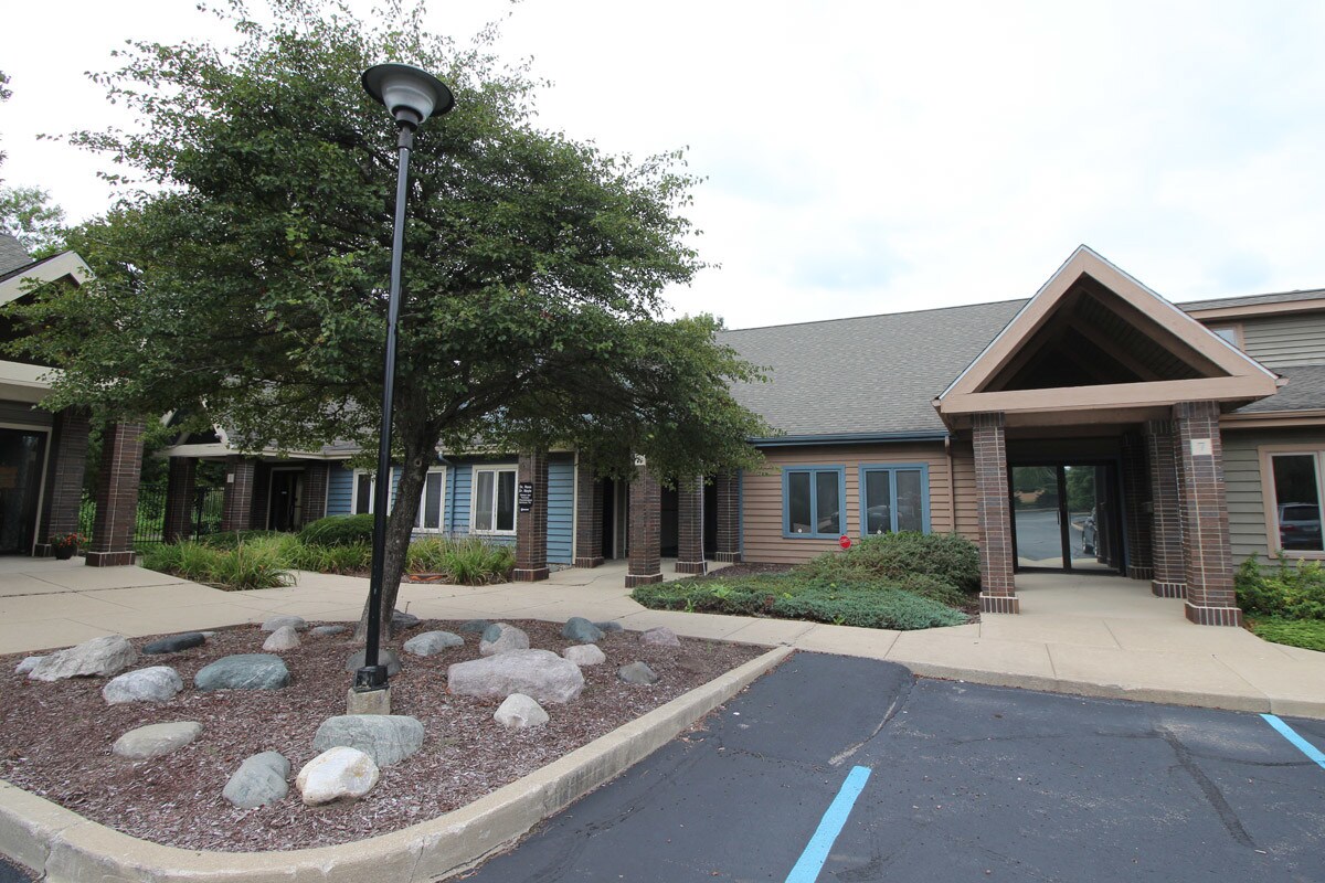 4630 W Jefferson Blvd, Fort Wayne, IN for sale Building Photo- Image 1 of 1