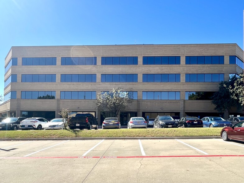 1760 S Stemmons Fwy, Lewisville, TX for lease - Building Photo - Image 1 of 16