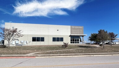 1505 Volta Dr, Cedar Park, TX for lease Interior Photo- Image 1 of 7