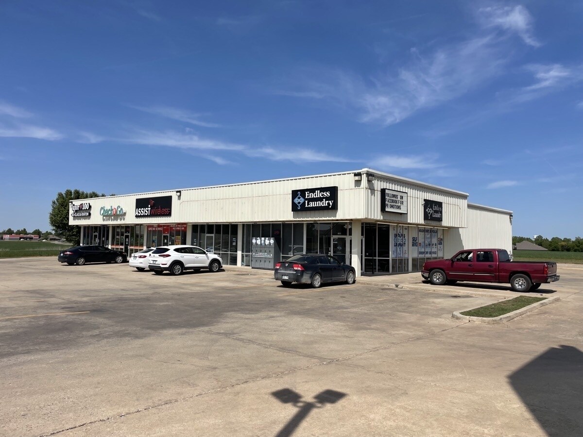 1401-1407 S Country Club Rd, El Reno, OK for lease Building Photo- Image 1 of 5