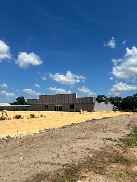 18375 State Highway 104, Robertsdale, AL for lease - Primary Photo - Image 1 of 6
