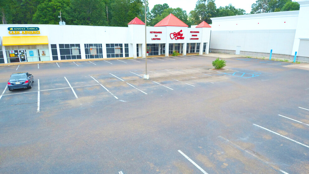 1189 E County Line Rd, Jackson, MS for lease - Building Photo - Image 2 of 6