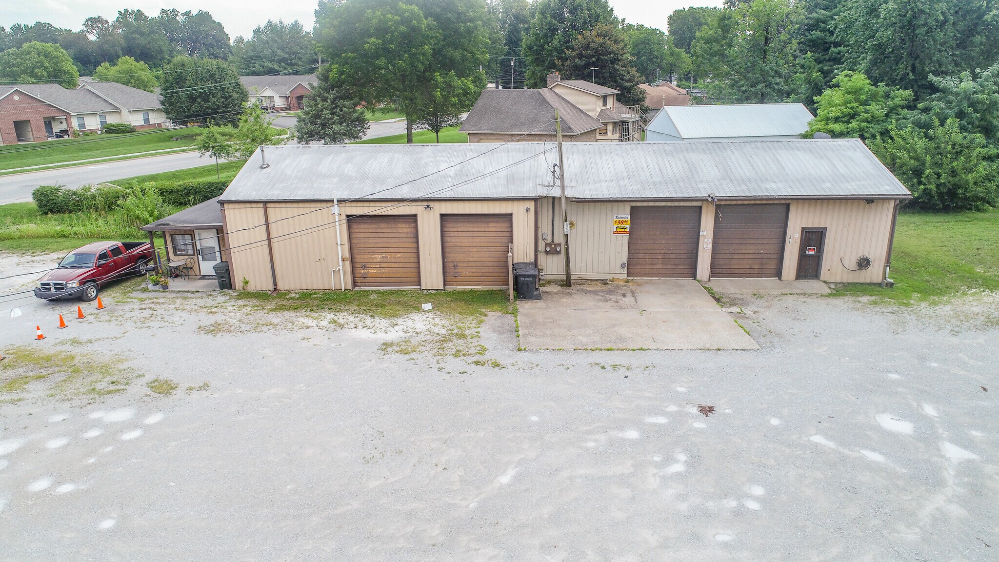 2017 Hamburg Pike, Jeffersonville, IN for sale Primary Photo- Image 1 of 1