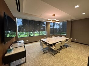 4501 Tamiami Trl N, Naples, FL for lease Interior Photo- Image 2 of 7