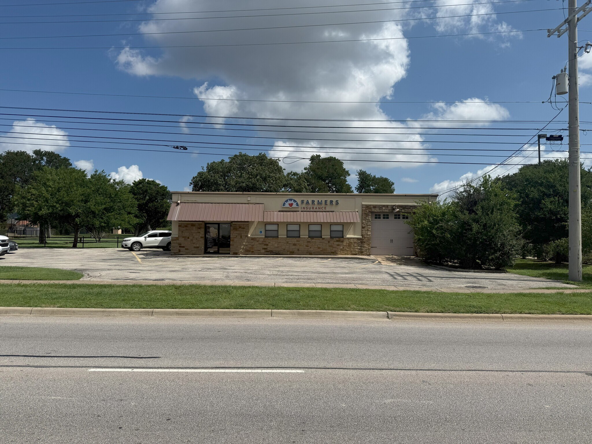 1112 W University Ave, Georgetown, TX for lease Building Photo- Image 1 of 5