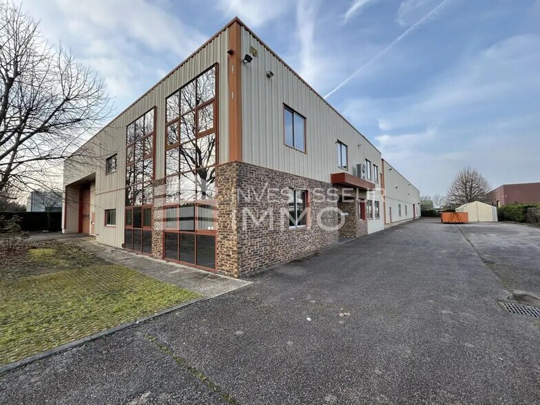 Flex in Achères for sale - Building Photo - Image 1 of 12