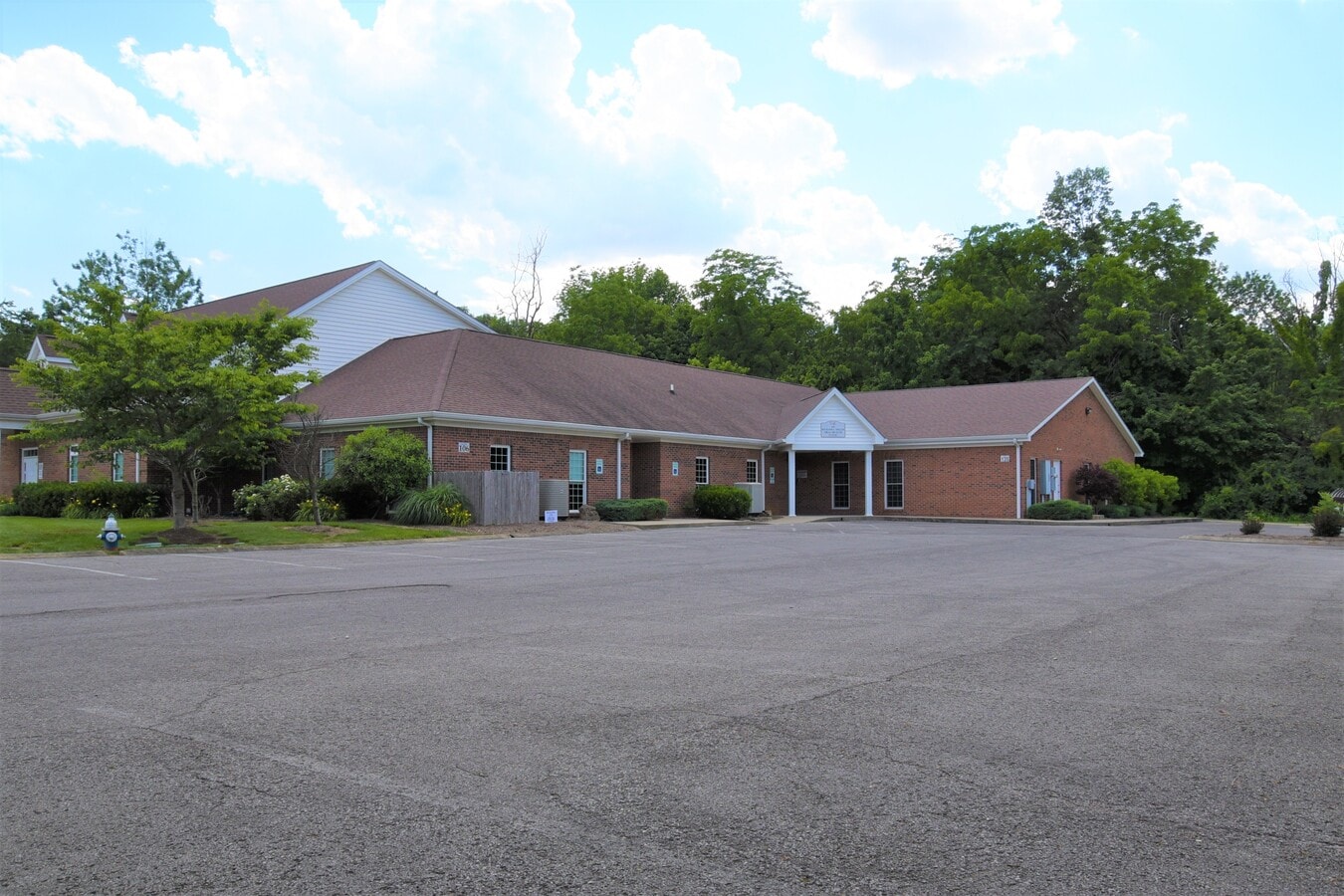 120 Helmwood Plaza Dr, Elizabethtown, KY 42701