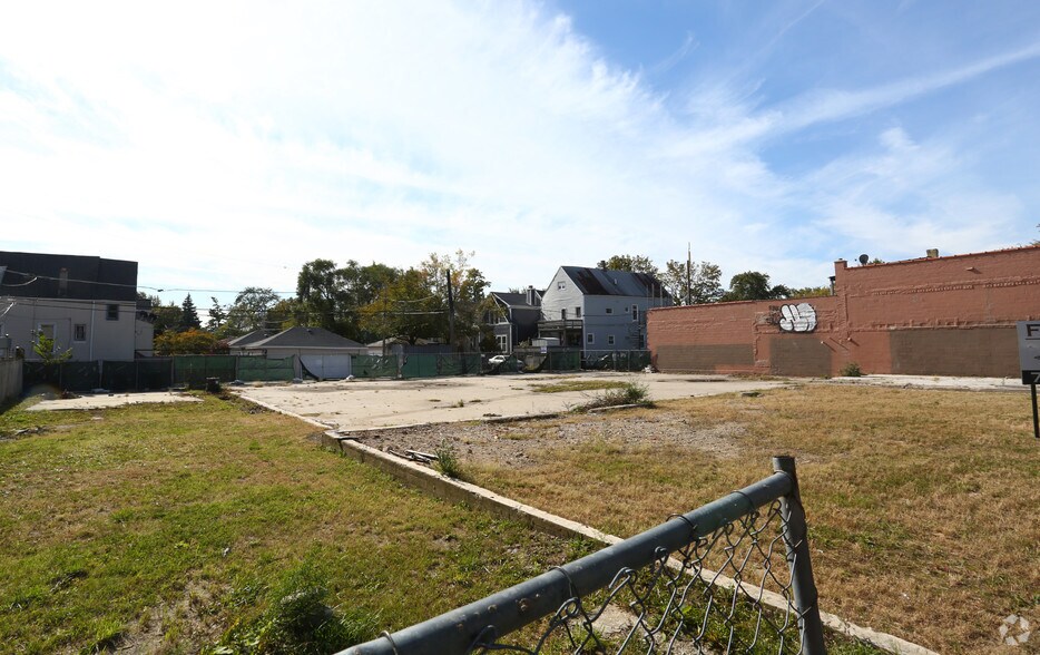 2907 W Irving Park Rd, Chicago, IL for sale - Primary Photo - Image 1 of 1