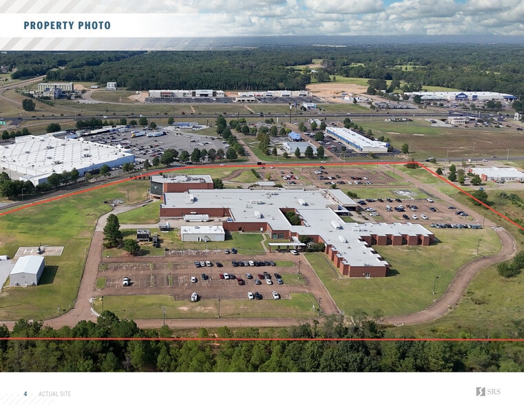 303 Medical Center Dr, Batesville, MS for sale - Building Photo - Image 3 of 10