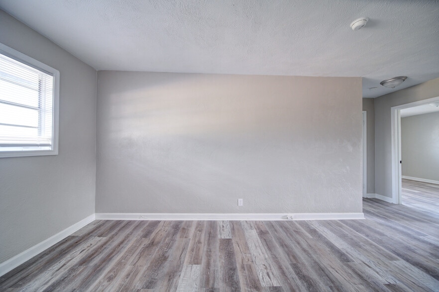 915 E 2nd St, Winston-Salem, NC for sale - Building Photo - Image 3 of 19