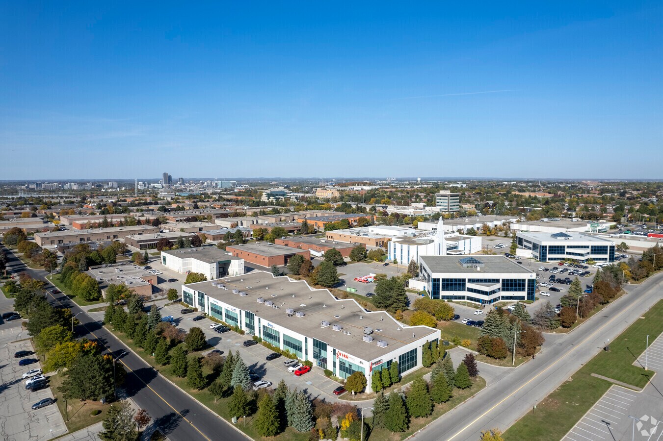 351 Ferrier St, Markham, ON L3R 5Z2