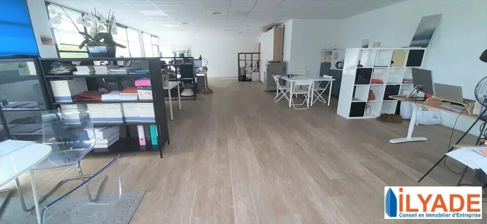 730 Rue René Descartes, Aix-en-Provence for lease - Interior Photo - Image 2 of 5